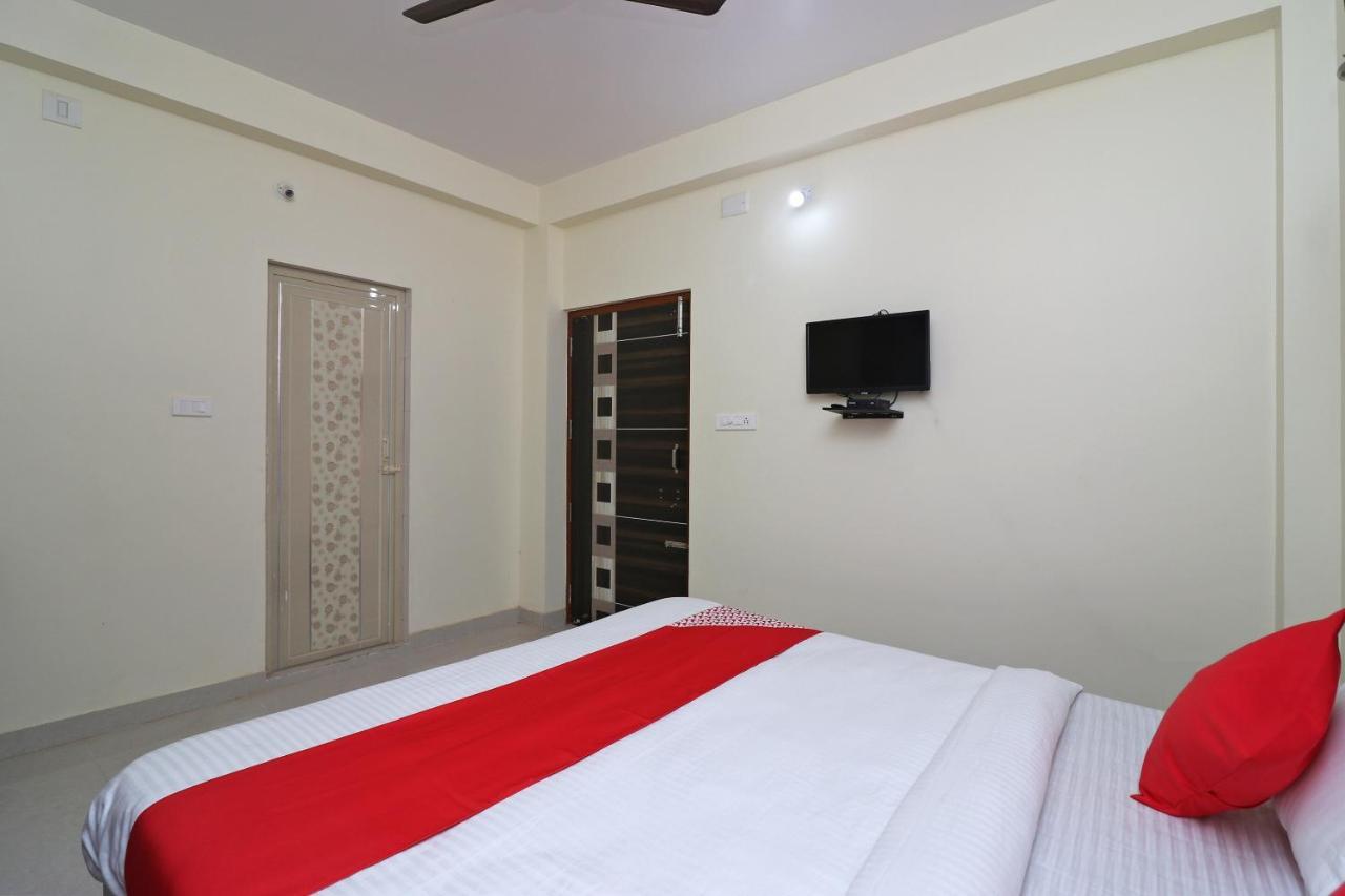 Oyo Hotel Ayush Palace Cuttack Eksteriør billede