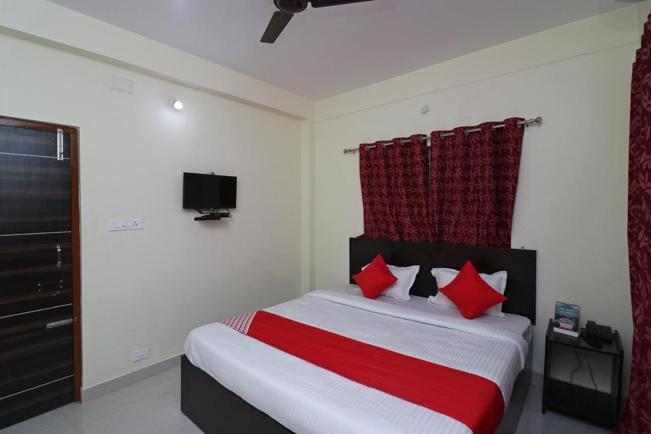 Oyo Hotel Ayush Palace Cuttack Eksteriør billede