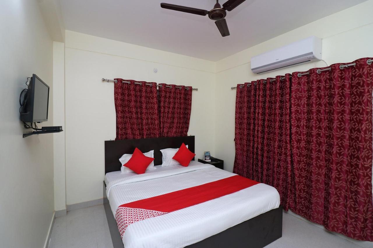 Oyo Hotel Ayush Palace Cuttack Eksteriør billede